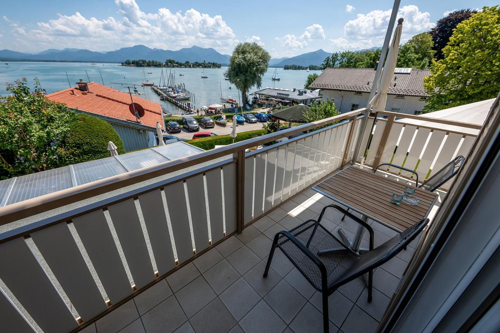 Chiemseestern Vacation & Recreation "Adults Only" Gstadt am Chiemsee Phòng bức ảnh
